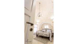 2 bedrooms, iron/ironing board, travel crib, free WiFi