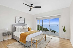 5 bedrooms, desk, iron/ironing board, WiFi