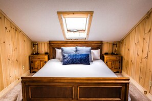 5 bedrooms, desk, travel crib, free WiFi