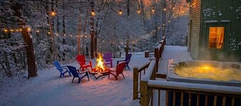 Wine Moose Hot tub Fireplace Sauna 9min to Mt Snow