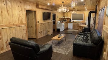 2 Bedroom Family Suite at Bellamy's Haus | Individually decorated, individually furnished, travel crib, free WiFi