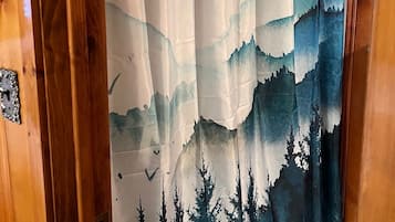 Room 3 at Bellamy's Haus | Bathroom | Hair dryer, towels, soap, shampoo