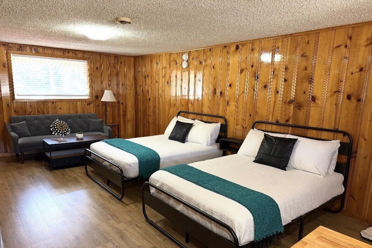 بديكورات فريدة لكل غرفة وطراز فريد لكل وحدة وسرير سفر وواي فاي مجانًا