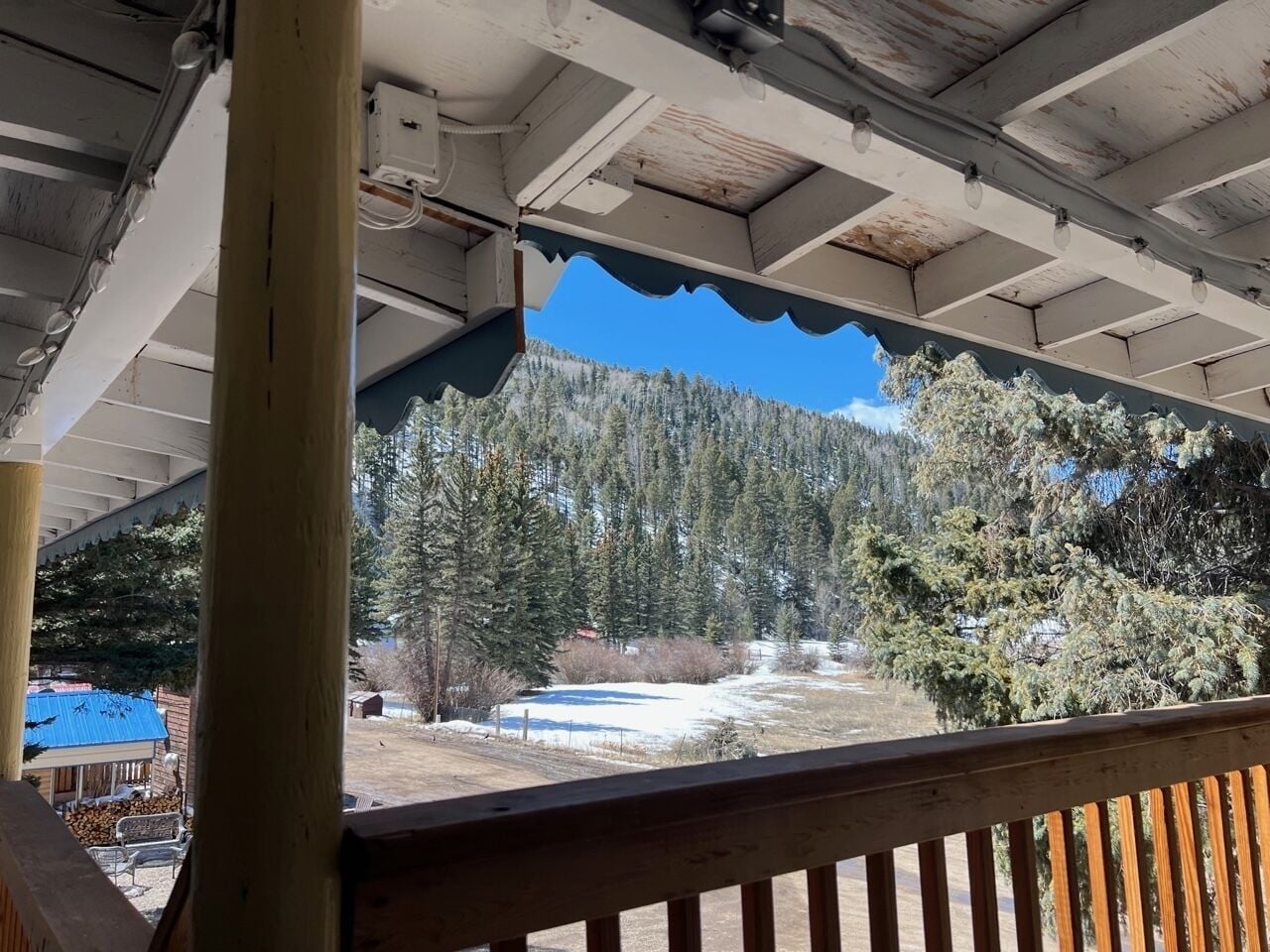 Habitación doble Deluxe, cocineta, junto a la montaña | Terraza o patio