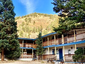 Exterior - Mountain View Lodge (Red River)