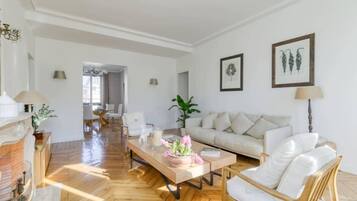 Télévision, espaces bureaux