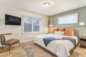 3 habitaciones, tabla de planchar con plancha, cuna de viaje y wifi