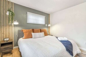 3 habitaciones, tabla de planchar con plancha, cuna de viaje y wifi 