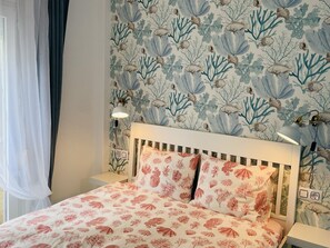 2 soverom, strykejern/-brett, reiseseng for barn og wi-fi (inkludert)