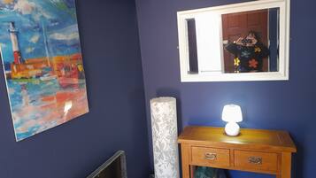 Apartment, 1 Queen Bed | 1 bedroom, free WiFi, bed sheets