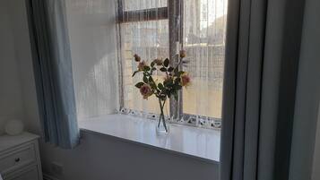 Apartment, 1 Queen Bed | 1 bedroom, free WiFi, bed sheets