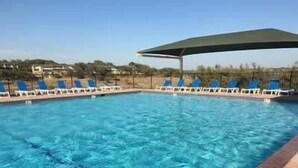 حمام سباحة