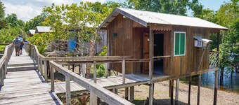 Amazon Boto Lodge