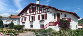 APARTMENT 5 PERSONS (2*) 200m FROM THE TOURIST CENTER