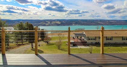 2nd-floor studio w/Seneca Lake views, spacious deck, full kitchen, gas grill