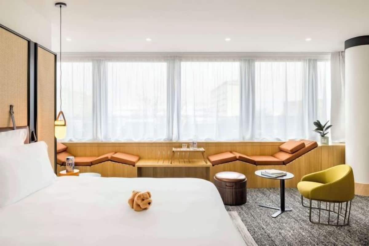 Literie de qualité, coffre-fort pour ordinateur portable, décor unique