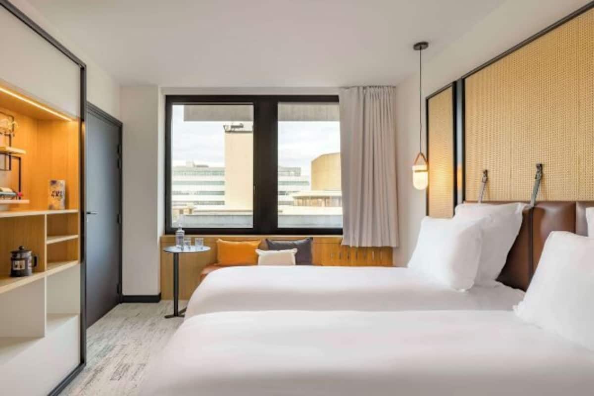 Literie de qualité, coffre-fort pour ordinateur portable, décor unique