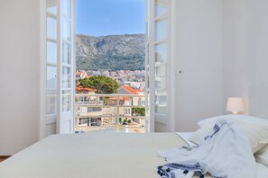 3 habitaciones, tabla de planchar con plancha y wifi gratis 