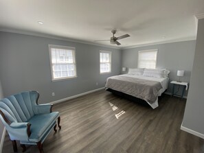 Room - Charming home across the street from the Cape Fear River (Southport)