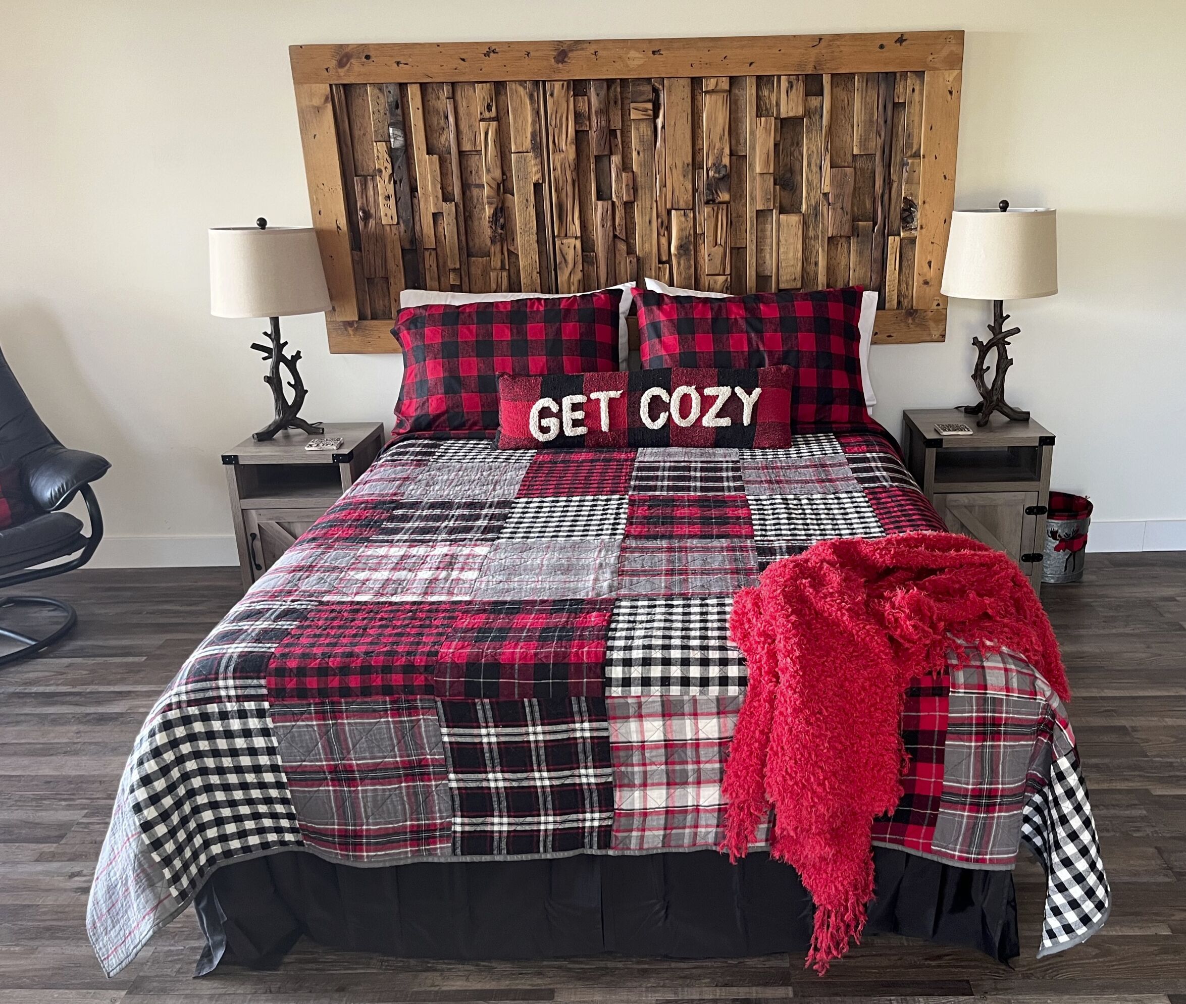 Rustic 1 Bdrm Suite, Lakeside - Bear Cave