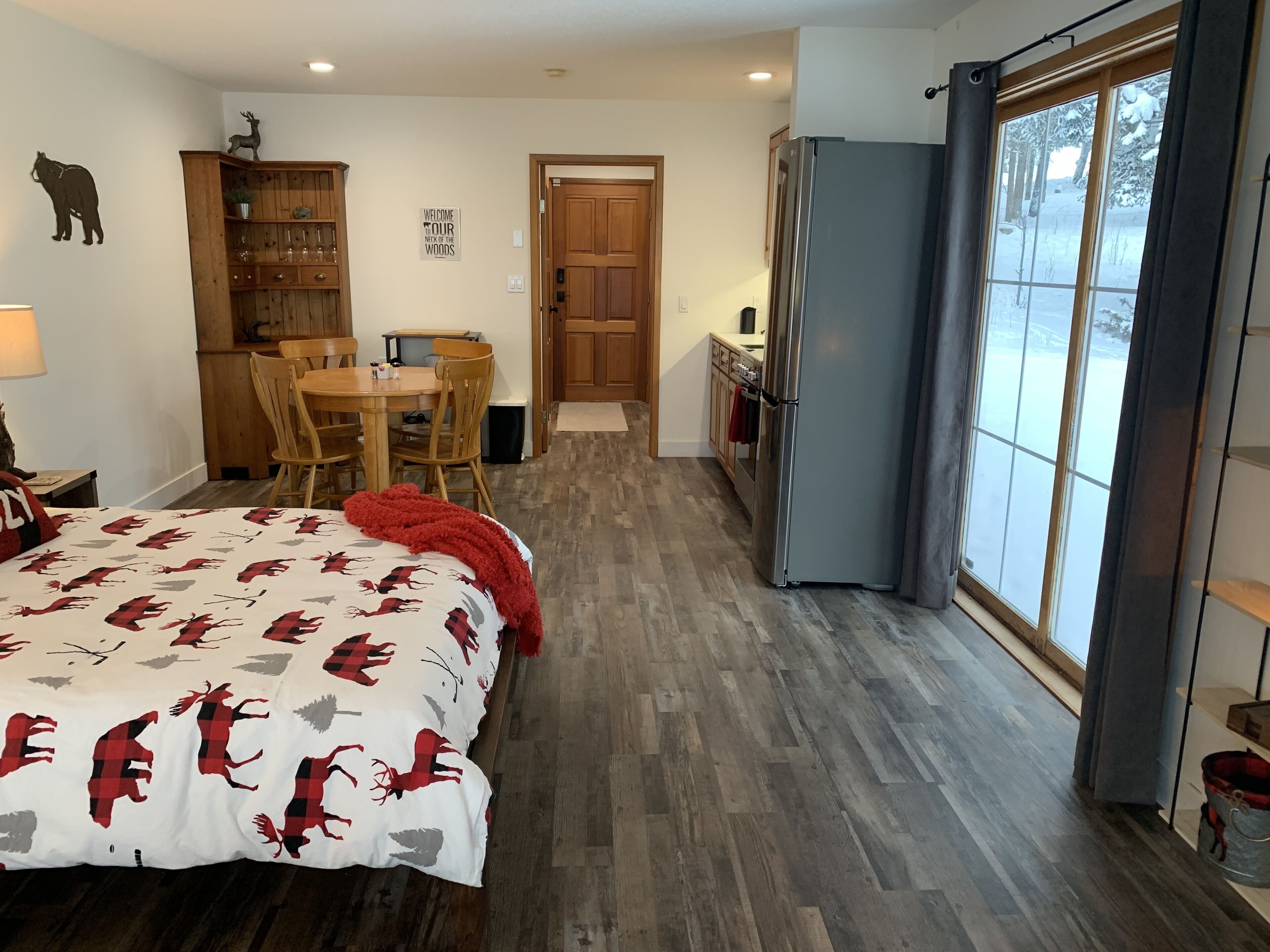 Rustic 1 Bdrm Suite, Lakeside - Bear Cave