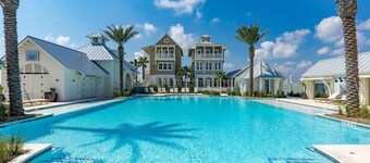 Luxe seaside home on the golf course with balcony & pool - close to the beach