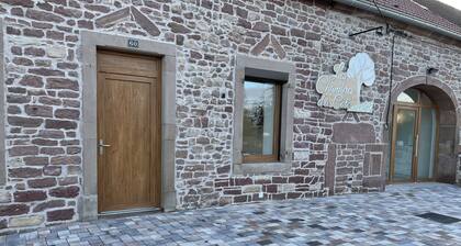 Single room, business studentsâŠ