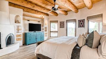 6 bedrooms, iron/ironing board, internet, bed sheets