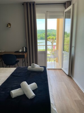 Chambre Standard, 1 lit double, vue lac