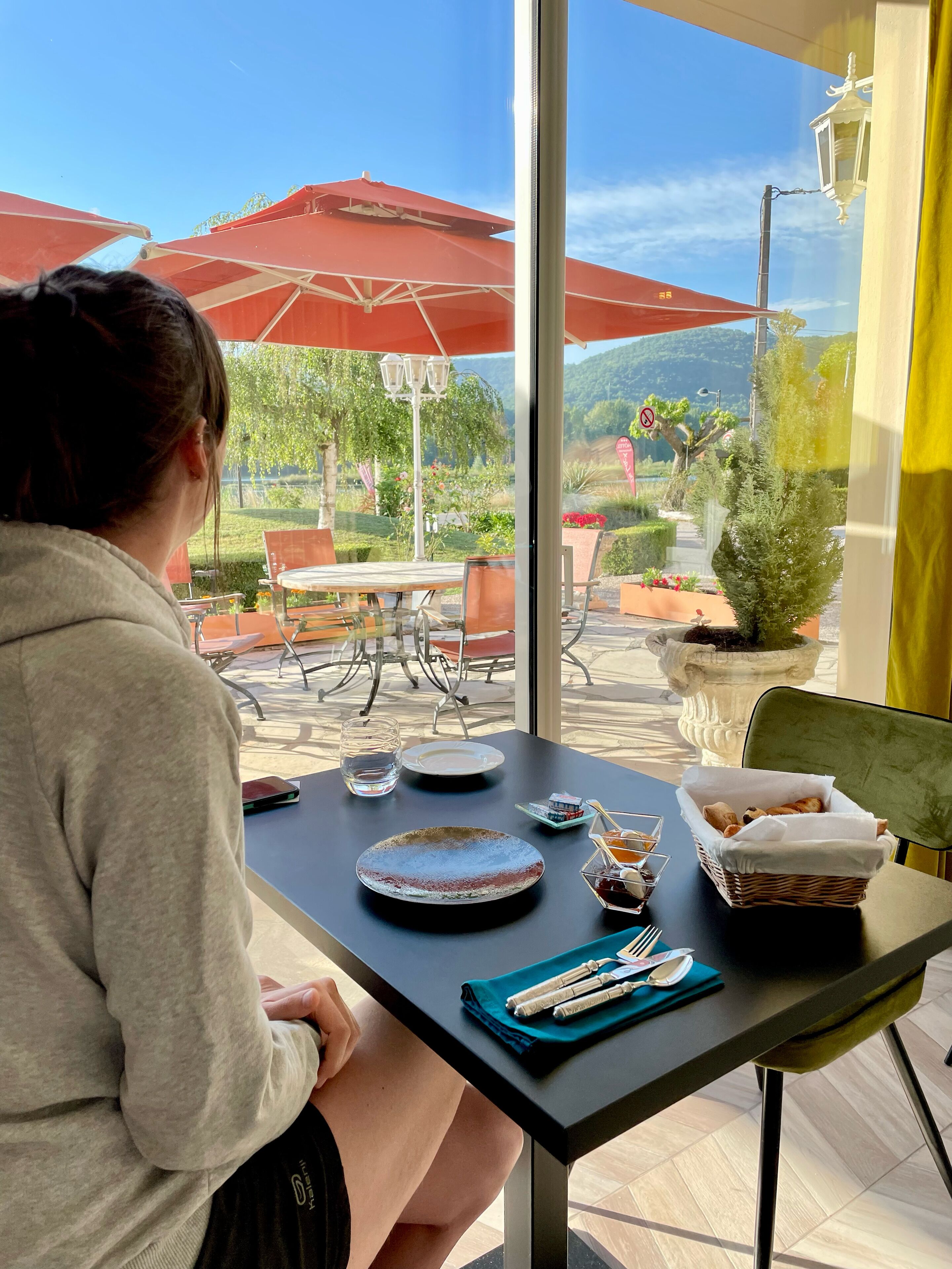 Petit déjeuner continental servi tous les jours en supplément