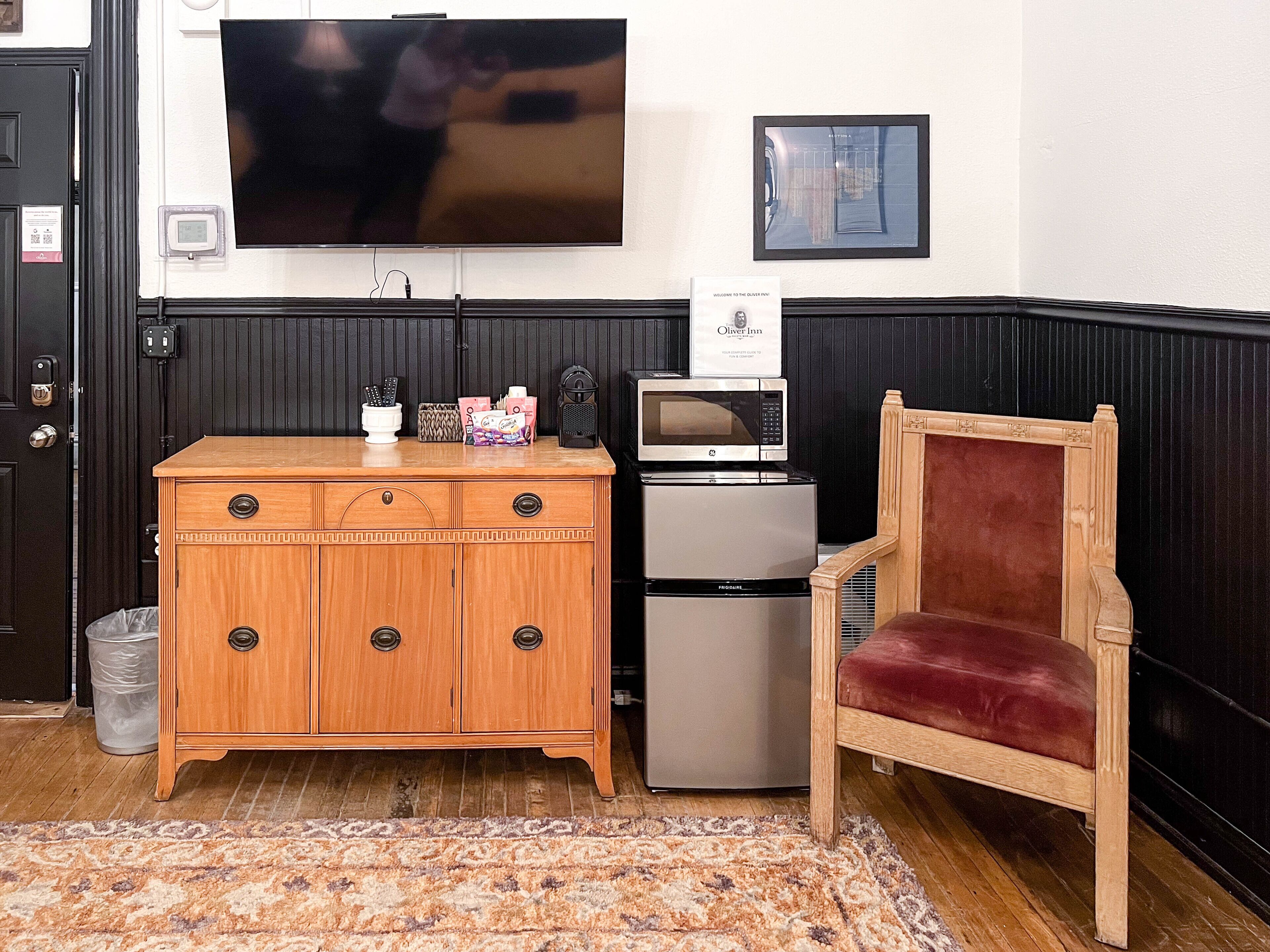 mary mcfadden - suite 7 | 1 bedroom, premium bedding, down duvets, individually decorated