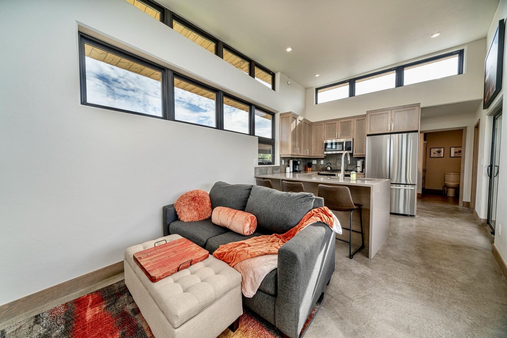 The Honey Bee @ Palisade Legends