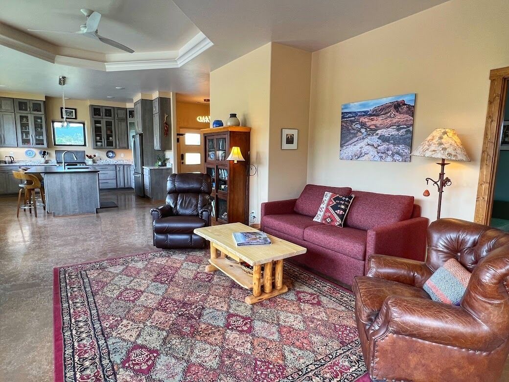 Vini's House, a Cool Creek Retreat