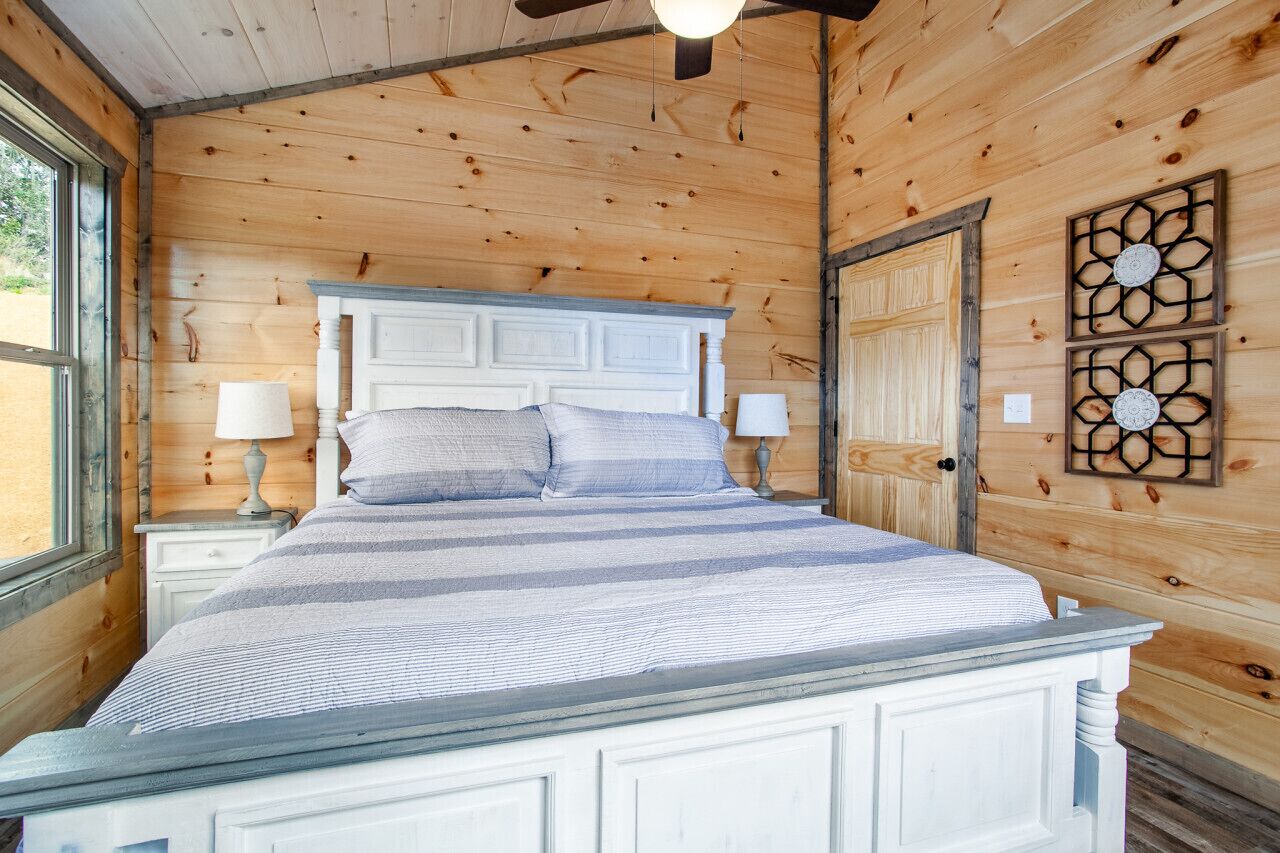 Modern Mountain Retreat w/ Mtn View & Game Room!