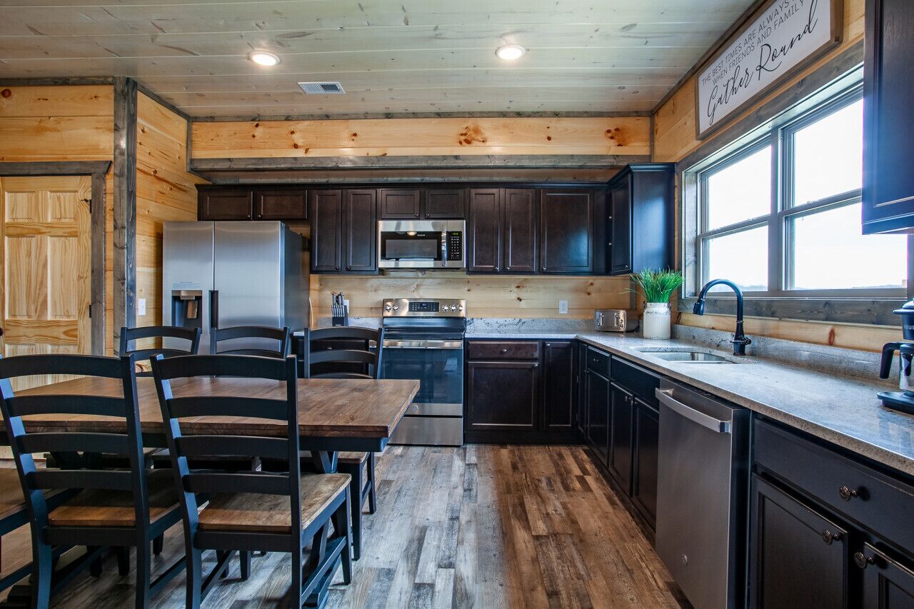 Modern Mountain Getaway w/ Mtn View & Game Room!