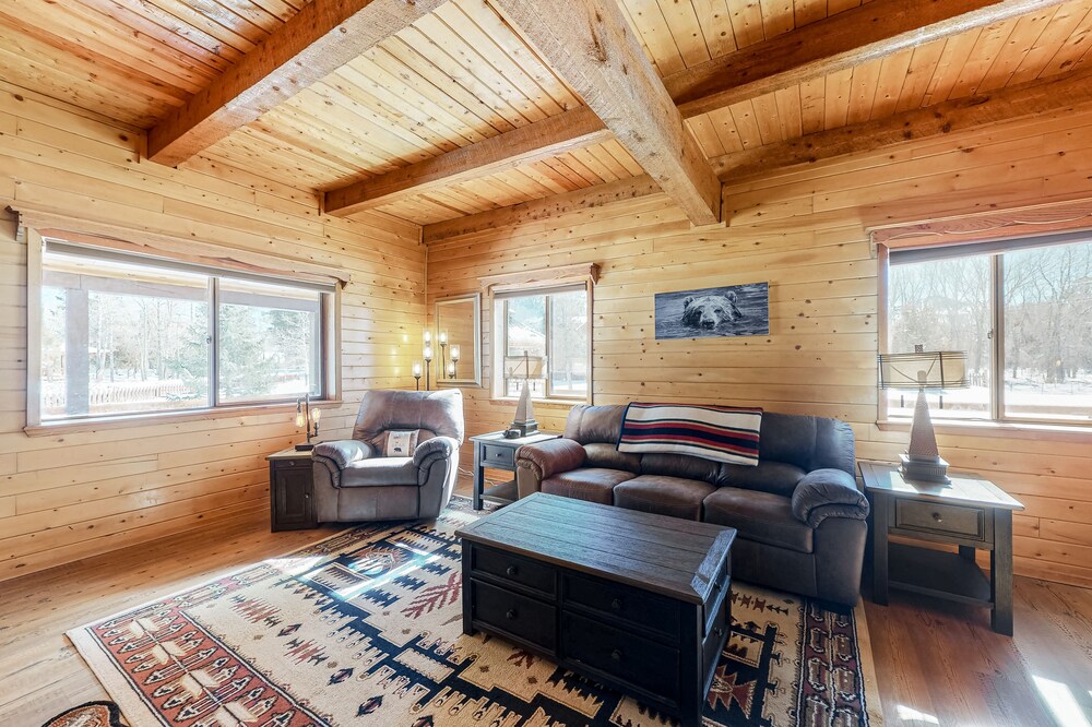 Stunning modern cabin w/ private hot tub, wood stove, firepit - two dogs welcome