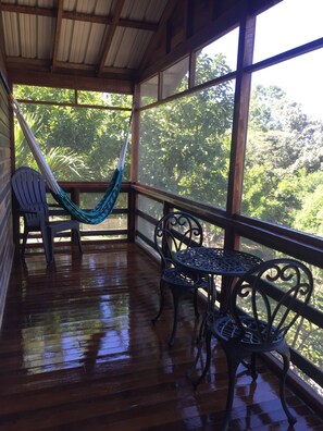 Porch - Santa Cruz Cabins (San Ignacio)