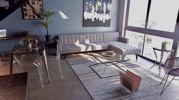 Smart TV, video library