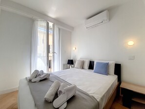 2 soverom og strykejern/-brett