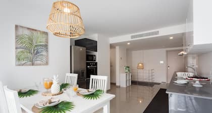 3 bedroom apartment on the seafront
