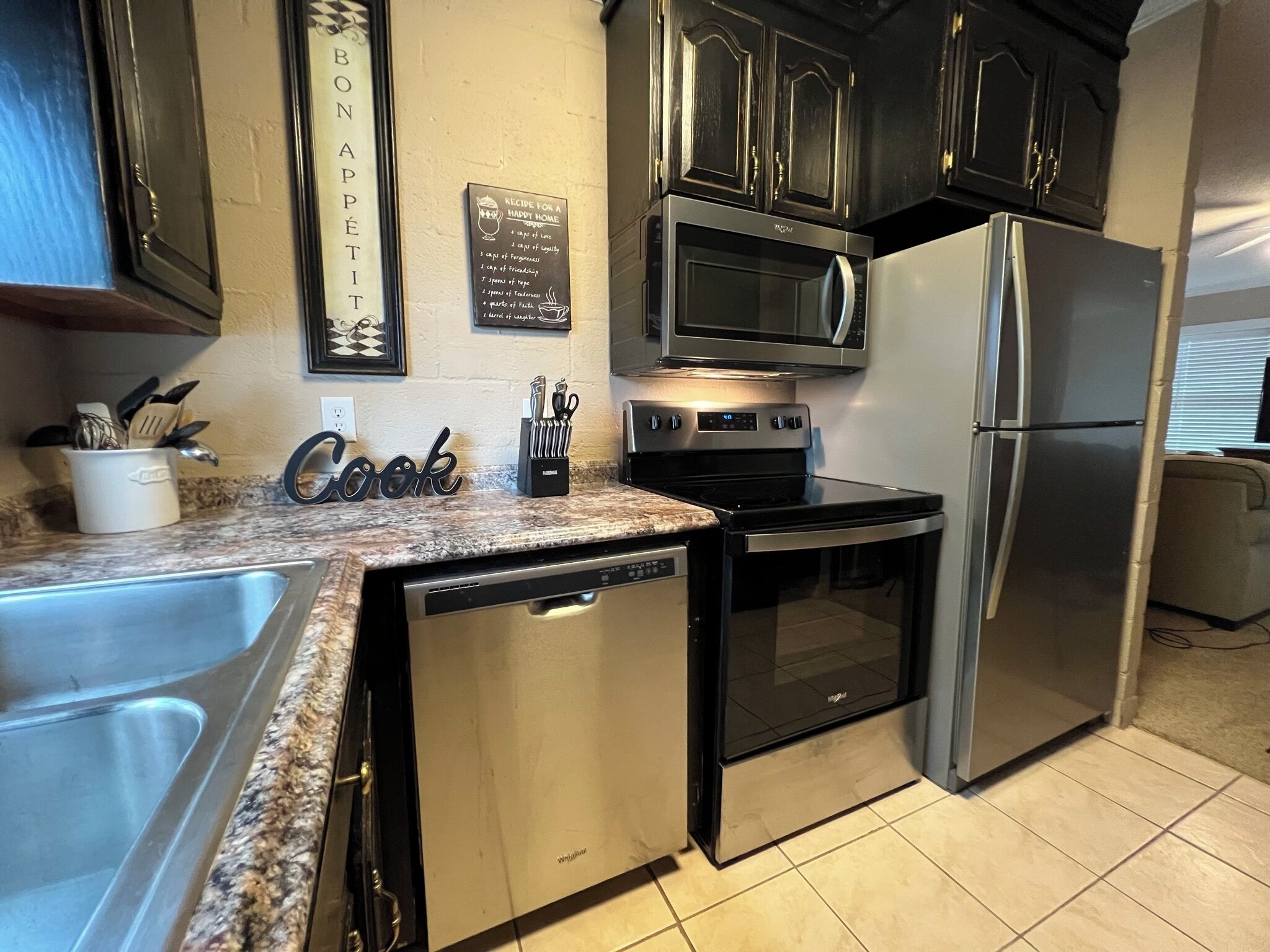 Cozy Water Front Home with Panoramic Lake View