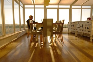 リビング エリア