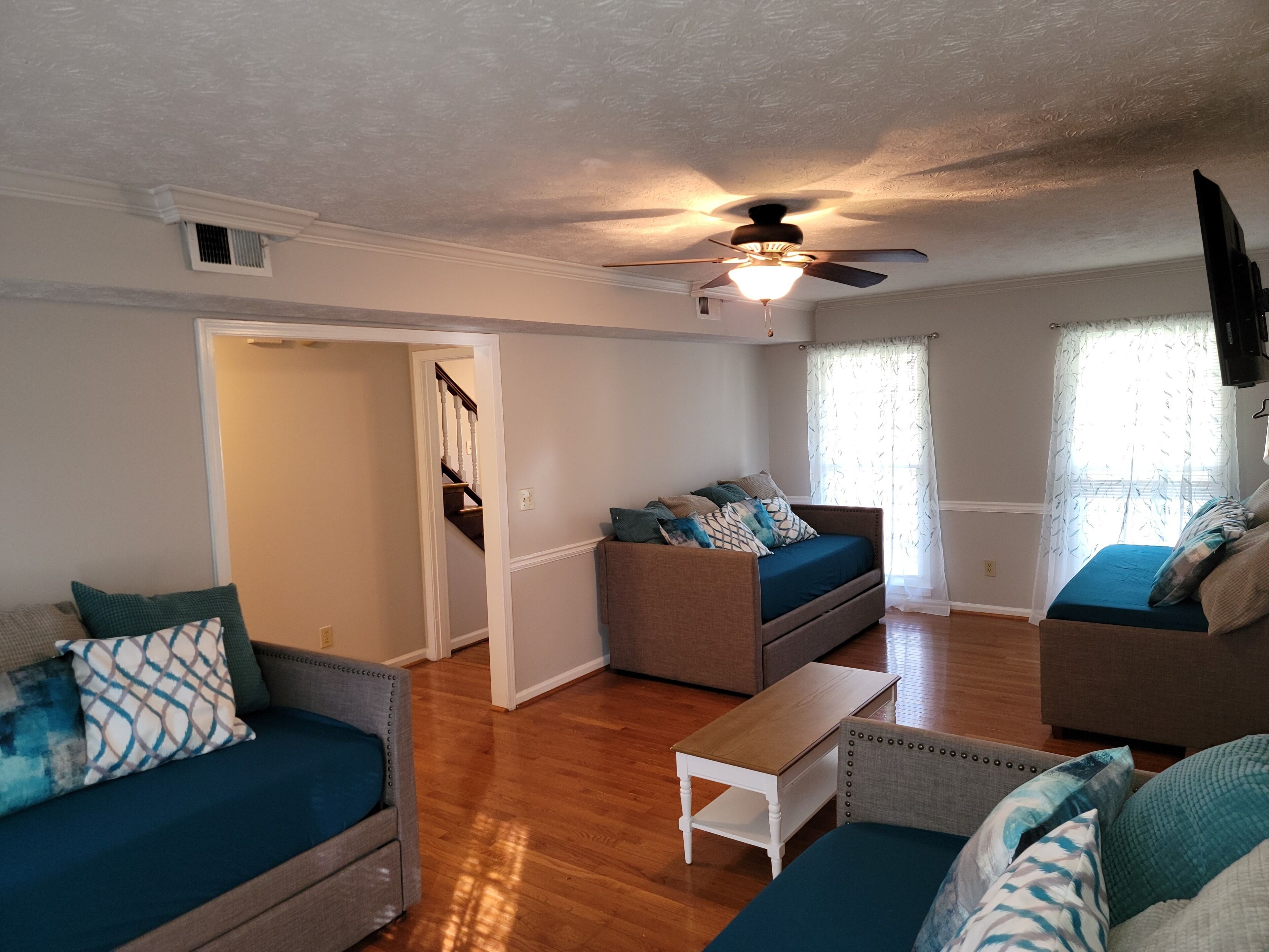 Great for Large Groups, 35 Minutes to Atlanta