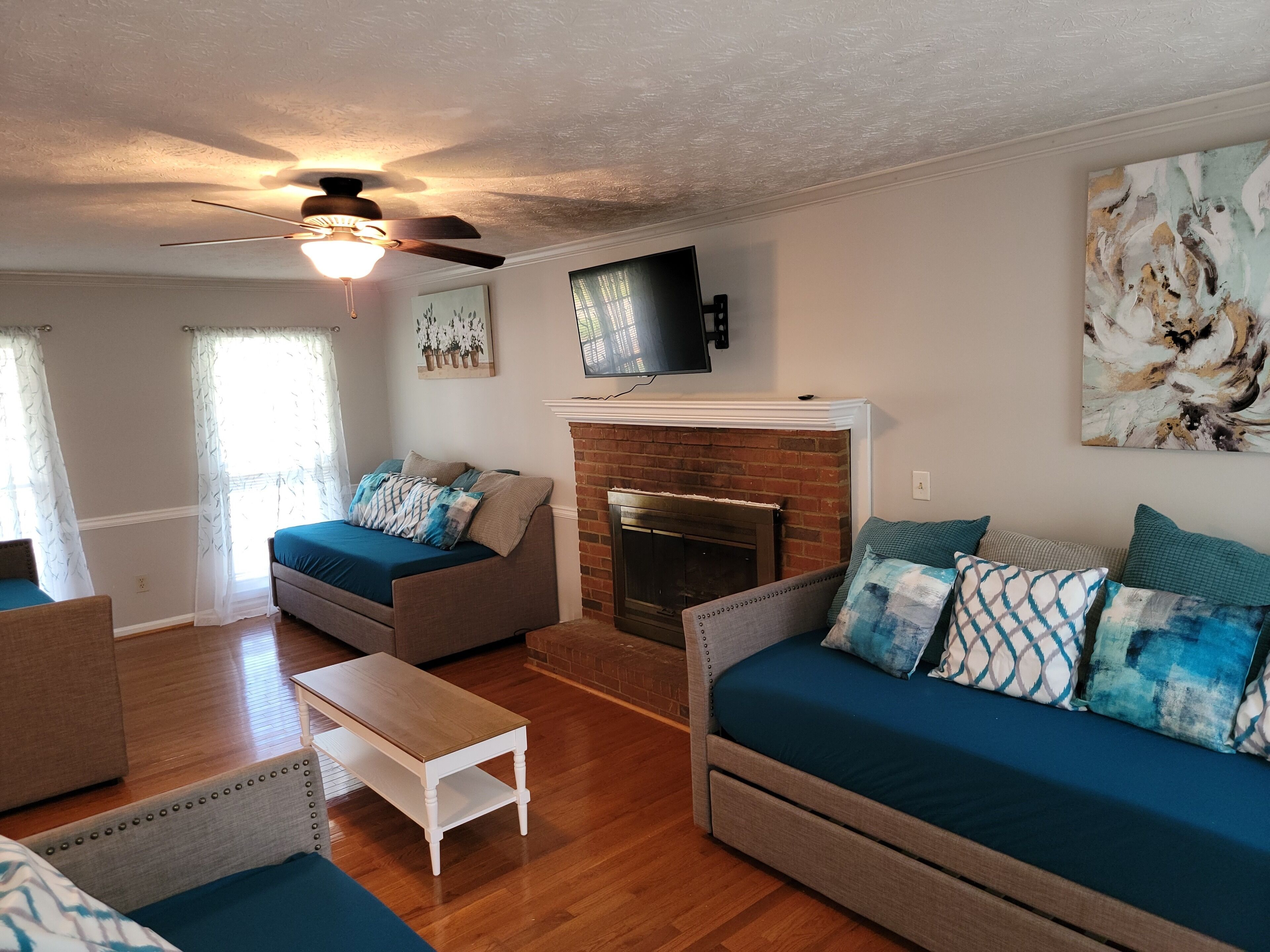 Great for Large Groups, 35 Minutes to Atlanta