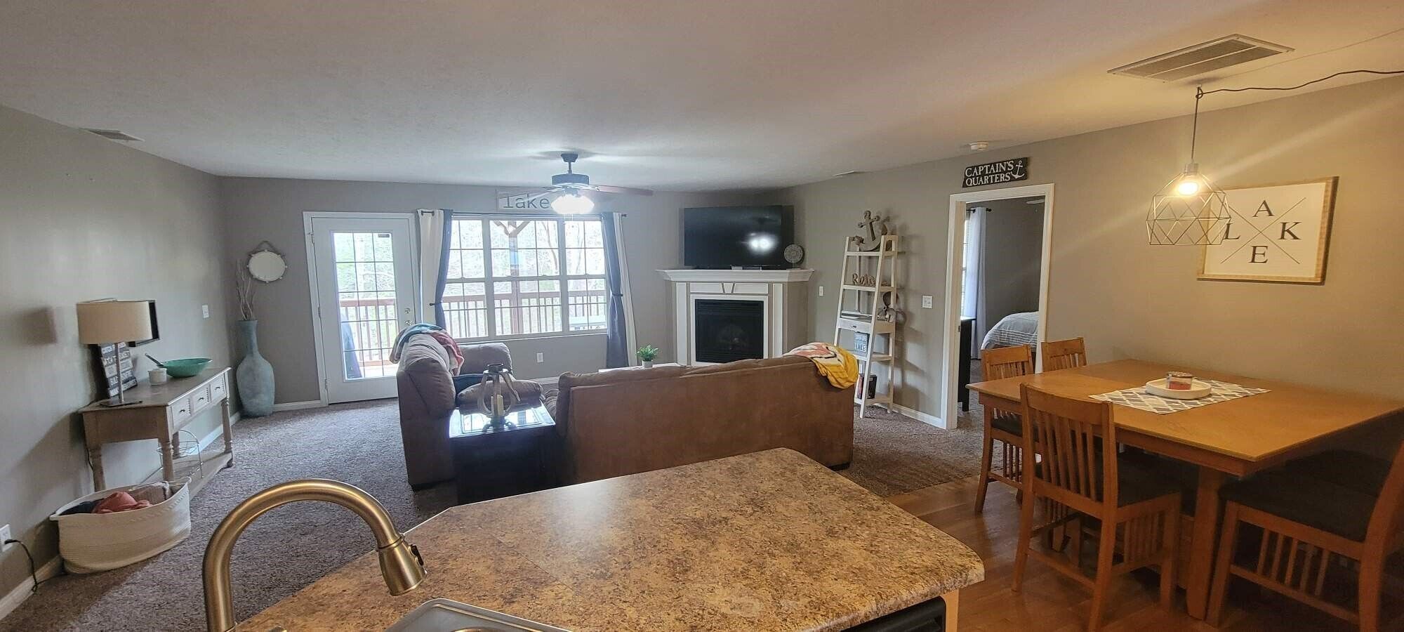 Cozy Condo just steps from the water!