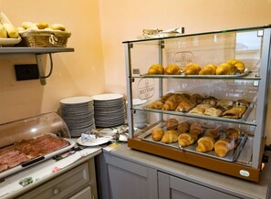 Petit déjeuner buffet compris tous les jours