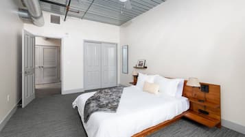 1 bedroom, desk, iron/ironing board, free WiFi