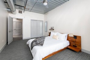 1 bedroom, desk, iron/ironing board, free WiFi