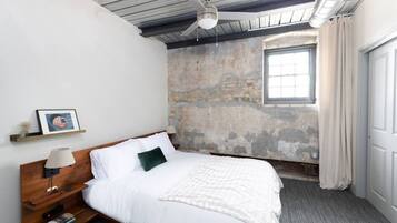 2 slaapkamers, een strijkplank/strijkijzer, gratis wifi, beddengoed