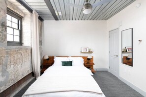 2 bedrooms, blackout curtains, iron/ironing board, free WiFi